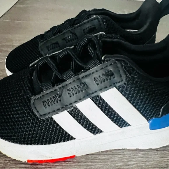 Adidas- Toddler Sneakers | Unisex | Size- US 6K - Picture 3 of 5